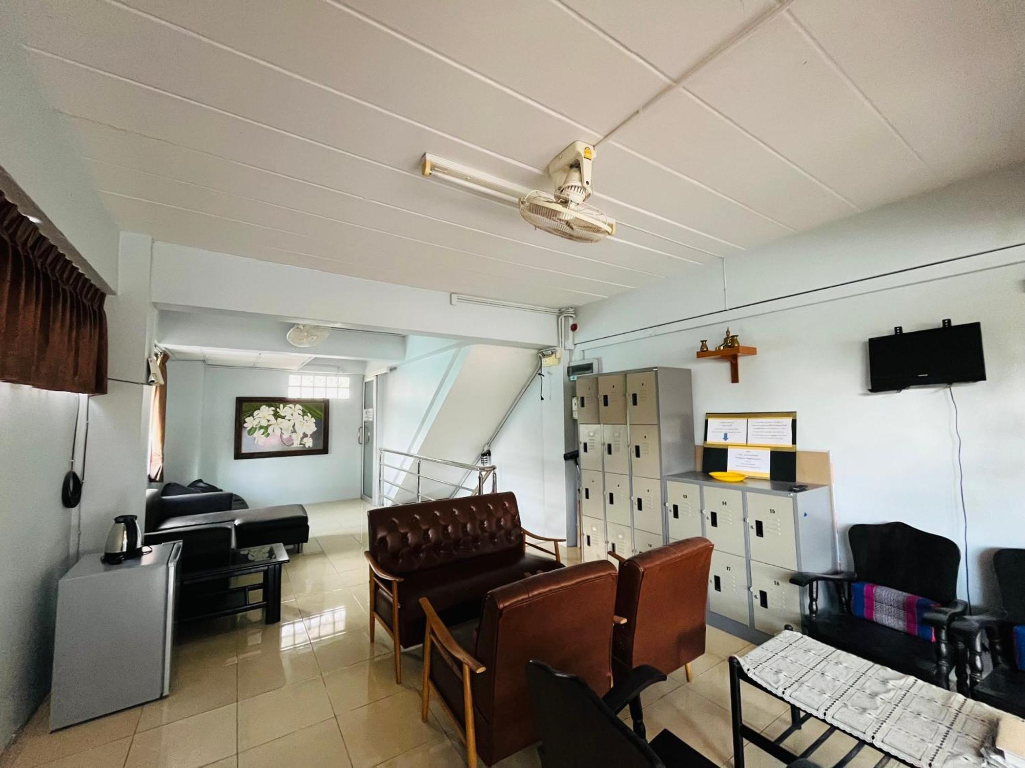Patone Hostel Аюттхая Экстерьер фото
